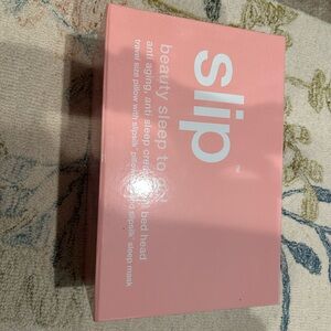 New slip Pink Travel Pillow & Sleep Mask Gift Set